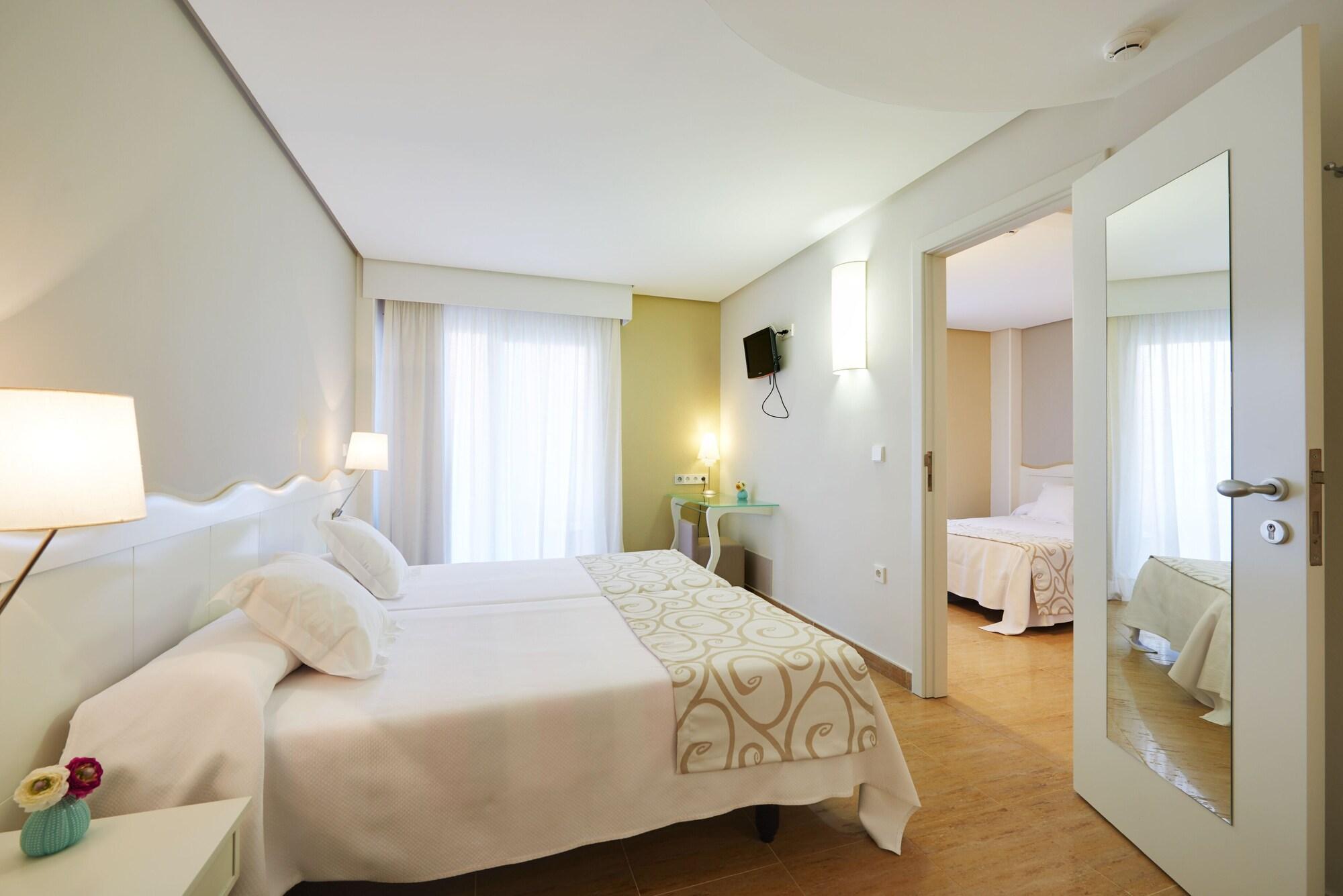גוארדמר דל סגורה Hotel Meridional מראה חיצוני תמונה