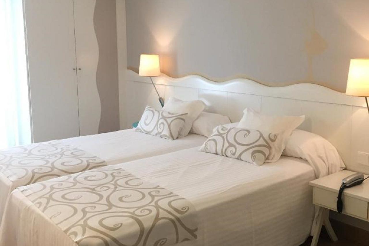 גוארדמר דל סגורה Hotel Meridional מראה חיצוני תמונה